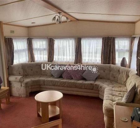 Lets Go Caravans Чапъл Сейнт Лионардс Екстериор снимка