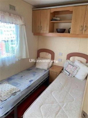 Lets Go Caravans Чапъл Сейнт Лионардс Екстериор снимка